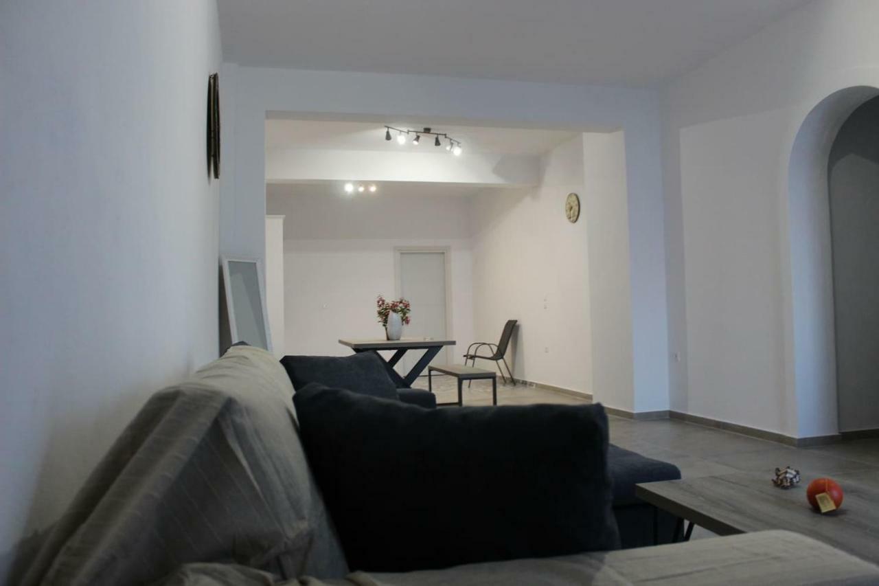 Papillon Vila Pera Gyalos Exterior foto