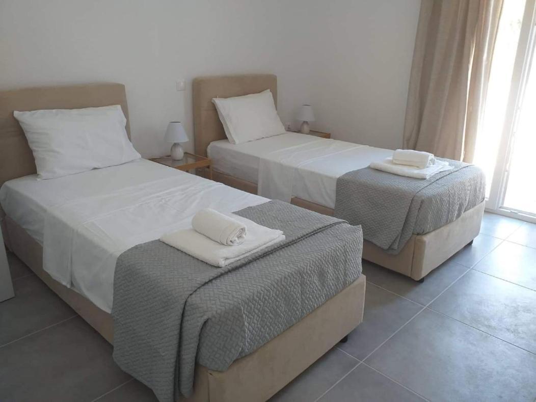 Papillon Vila Pera Gyalos Exterior foto
